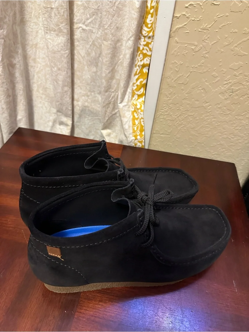Clarks Shacre Chukka Boots Men's 10W Black Suede Gum Sole Square Toe Comfort